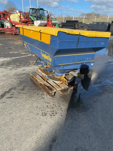 76997